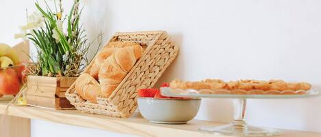 Daily buffet breakfast (CHF 20.00 per person)