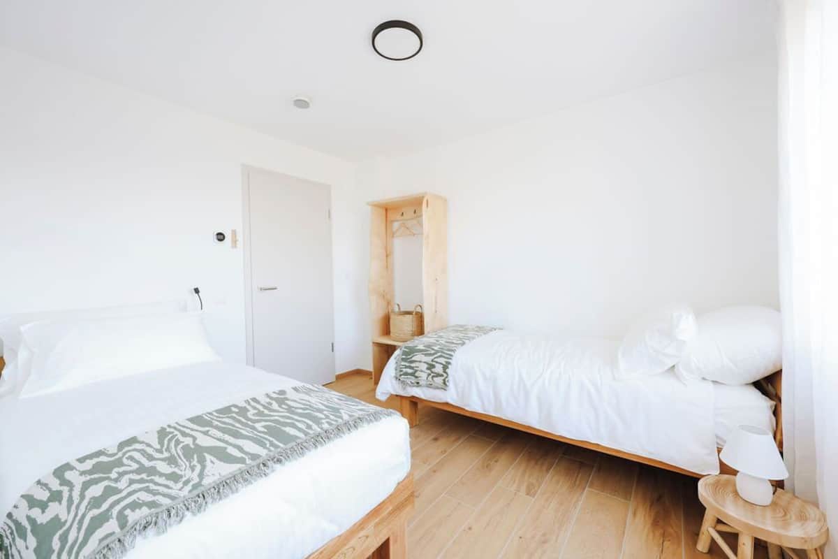 Family Room | Free WiFi