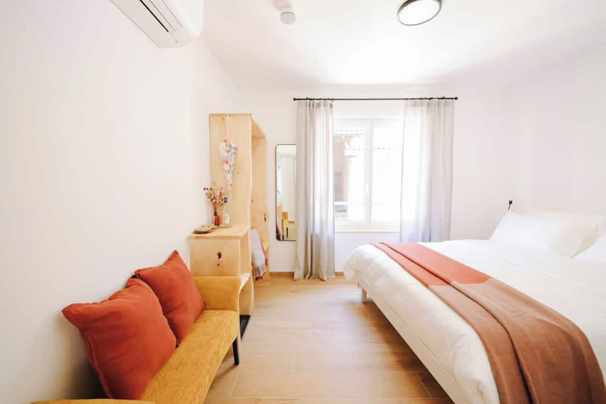 Classic Double Room | Free WiFi
