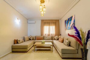 Smart TV, books, video library