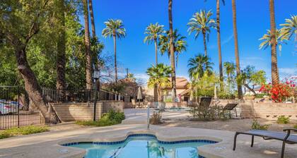 Exceptional community! Biltmore/Arcadia location. Impeccable! King & Queen bed!