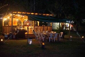 Outdoor dining - Dordogne Glamping - Emperor tent PV3 (Bouzic)