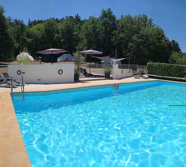 Piscine extérieure