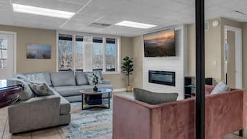 TV, fireplace, offices