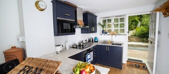 Fabulous Coastal Cottage on the Edge of a Woodland Nature Reserve, Yarmouth IOW