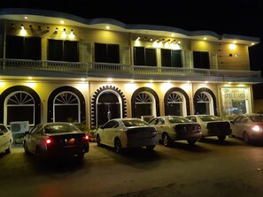 Exterior - Hotel Shahzad & Restaurant (Mianwali)