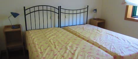 1 bedroom, iron/ironing board, WiFi, bed sheets
