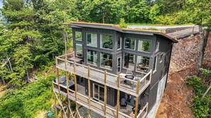 Exterior - Cozy cabin w/ indoor pool & hot tub views (Sevierville)