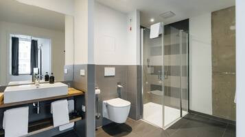 Apartment, 2 Schlafzimmer | Badezimmer | Dusche, Haartrockner, Handtücher, Seife