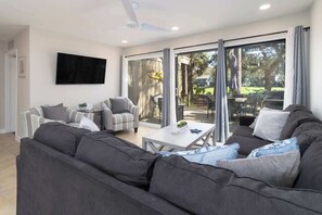 Smart TV, offices