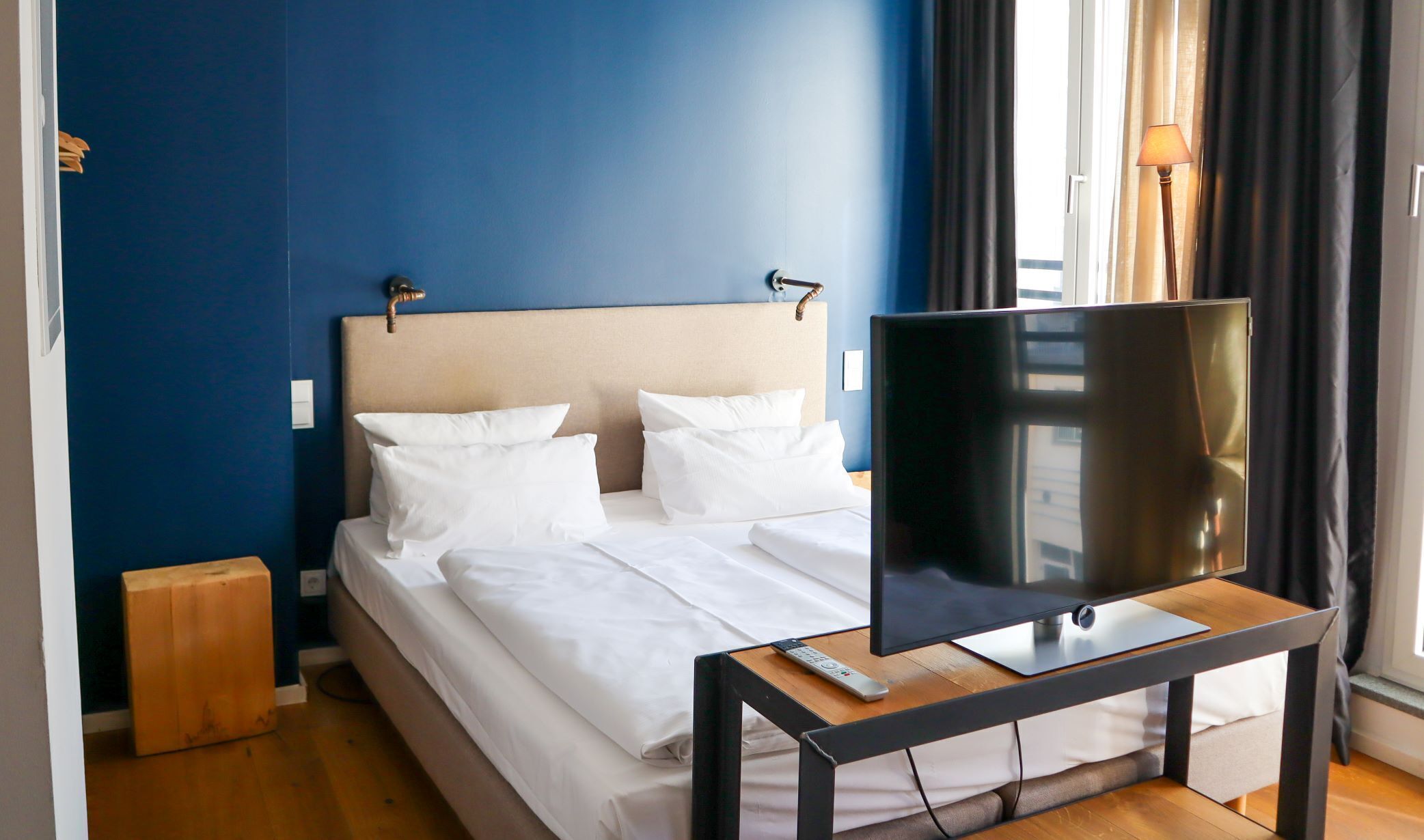Hypoallergeen beddengoed, een kluis op de kamer, een laptopwerkplek
