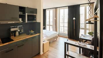 Studio | 1 bedroom, hypo-allergenic bedding, laptop workspace, soundproofing