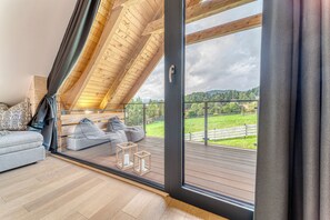 Smart-TV, Kamin, Videospiele