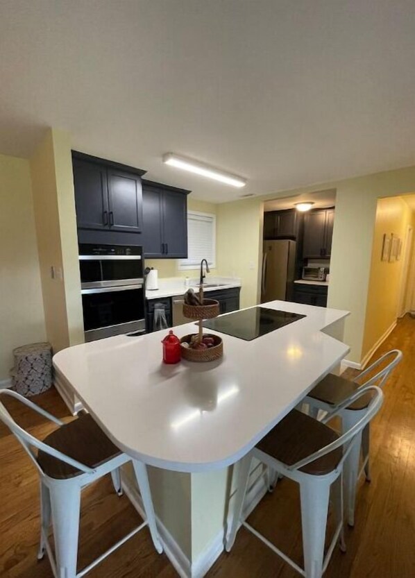 Dining - Vacation Home and Getaway (Morehead City)