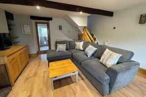 Cottage | Living area - 2bed Cottage - Trawden - Pet Friendly - Sleeps4 (Colne)