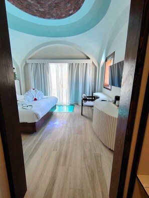 Bungalow, Balcony, Lake View | Blackout drapes, free WiFi, bed sheets