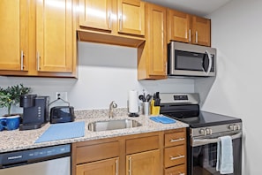 Fridge, microwave, oven, stovetop - Newly Remodeled 1BR/1BA Apt - Close To It All! (Indianapolis)