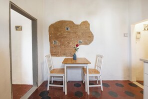 Classic-Apartment | Eigene Küche | Kochgeschirr/Geschirr/Besteck