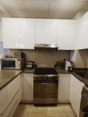 Apartment (1 Bedroom) | Interior - Stunning 1B With Balcony & City View - dubai (Dubai)