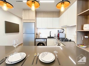 Apartment (0 Bedroom) | Interior - Rokane G25 Studio Modern Comfort With City Views (Dubai)