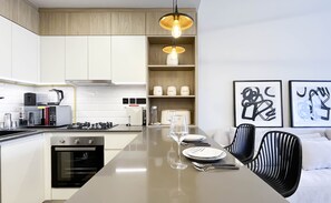 Interior - Rokane G25 Studio Modern Comfort With City Views (Dubai)