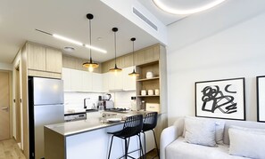 Apartment (0 Bedroom) | Interior - Rokane G25 Studio Modern Comfort With City Views (Dubai)