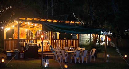 Dordogne Glamping - Bell tent VV6