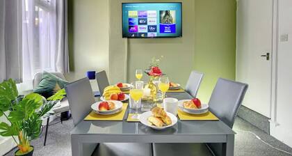 Central - 2br House - Free Parking - Garden