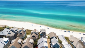 On the beach - NEW Gulf Front with Heated Community Pool, Private Beach Access, Bikes and More (Inlet Beach)