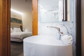 Luxury Studio, Balcony, City View | Bathroom