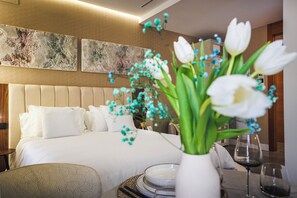 奢華開放式客房, 露台, 城市景 | 私人廚房 | 迷你雪櫃、微波爐、爐具、電熱水壺