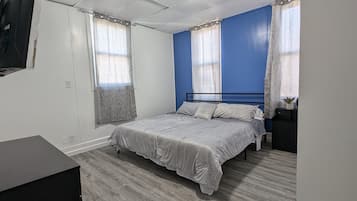 6 bedrooms, iron/ironing board, WiFi, bed sheets