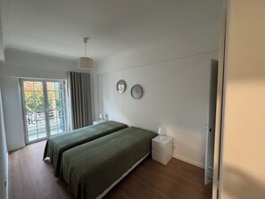 3 Schlafzimmer, Bügeleisen/Bügelbrett, WLAN, Bettwäsche