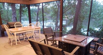 Boat'n, Fish'n, Ski'n & Relax'n on the beautiful Flint River in Bainbridge, Ga.