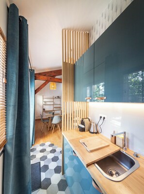 Grytor/köksredskap och kryddor