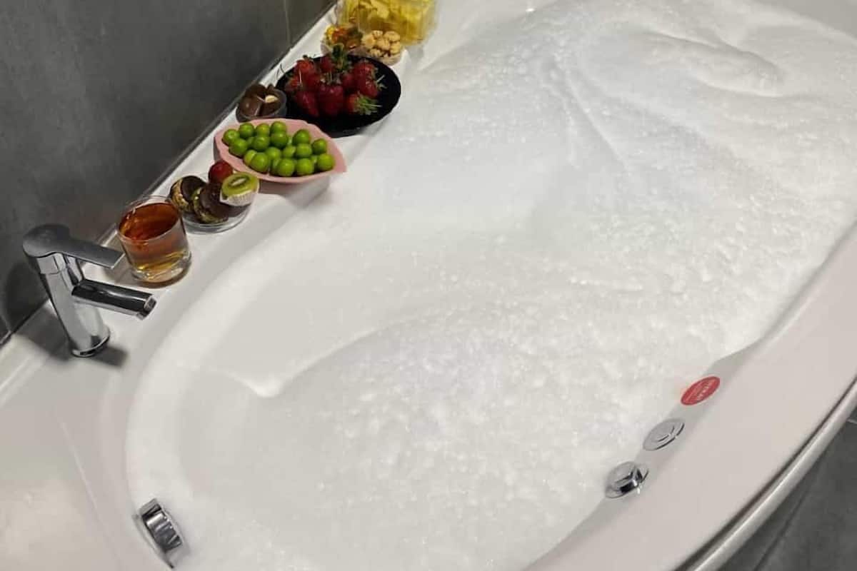 Deluxe Double Room | Bathroom