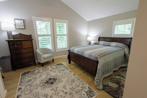 4 bedrooms, desk, iron/ironing board, travel cot