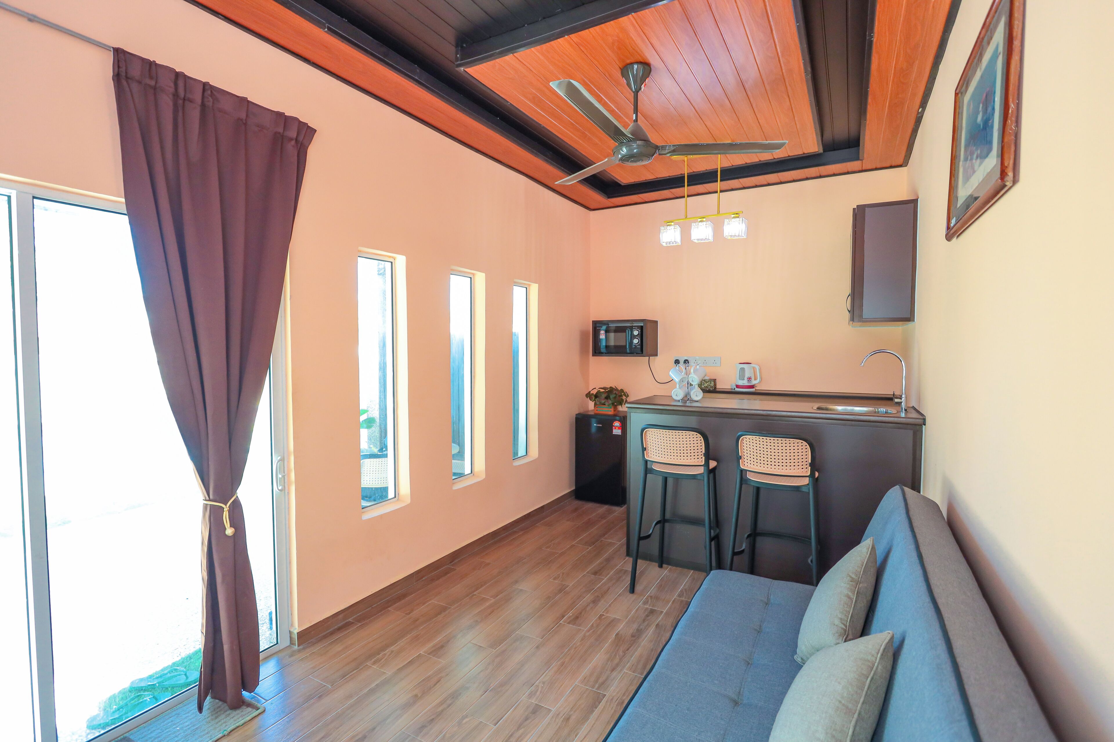 行政别墅, 2 间卧室, 私人游泳池, 花园景观 | 起居区 | 40-英寸LED 电视（配备数码频道）