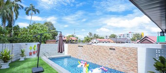 D' Village Cottage 2 – Private Pool Villas