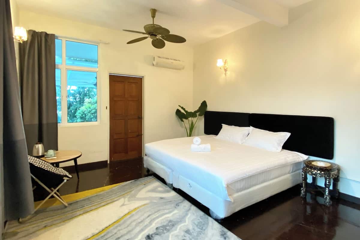 Deluxe-Doppelzimmer, eingeschränkter Meerblick | Bügeleisen/Bügelbrett, kostenloses WLAN