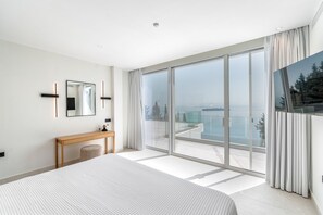 7 bedrooms, iron/ironing board, Internet, bed sheets