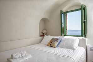 4 bedrooms, iron/ironing board, Internet, bed sheets