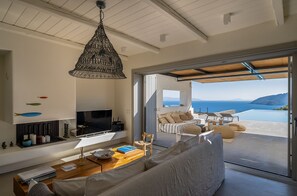 Fireplace, stereo - Villa Blue Olive - Six Bedroom Villa, Sleeps 14 (Paros)