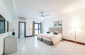 3 Schlafzimmer, Bügeleisen/Bügelbrett, WLAN, Bettwäsche