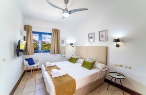 3 quartos, ferros/tábuas de passar roupa, Wi-Fi, roupa de cama