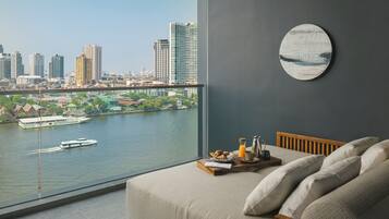 1 bedroom, iron/ironing board, internet, bed sheets