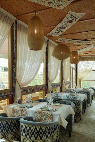 Zargaron Boutique Hotel