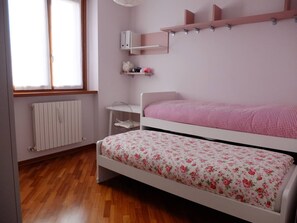 2 Schlafzimmer, Schreibtisch, WLAN