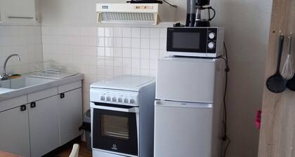 24M2 F1 APARTMENT on independent ground floor in quiet street