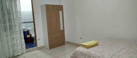 3 soverom, strykejern/-brett, wi-fi og sengetøy